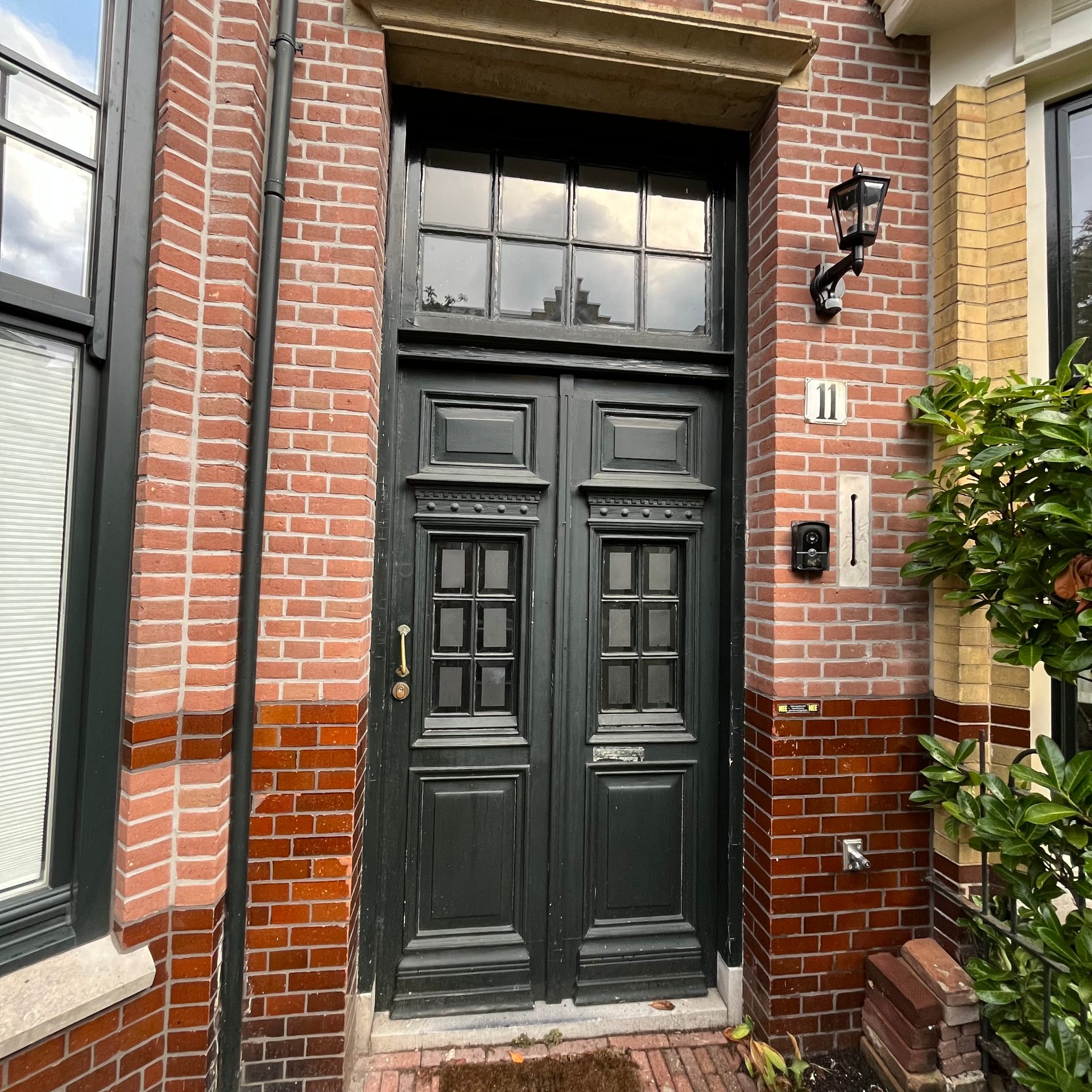 Dubbele voordeuren geschilderd in Den Haag