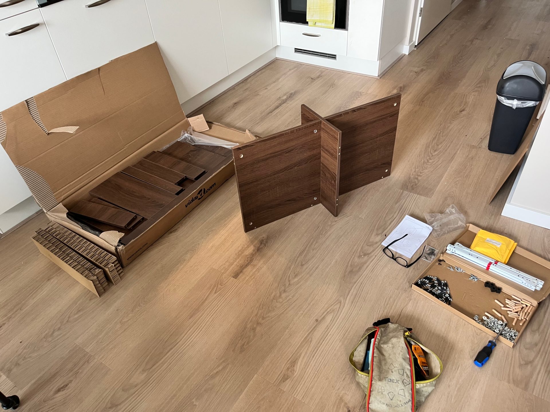 VidaXL Meubels monteren in Pijnacker