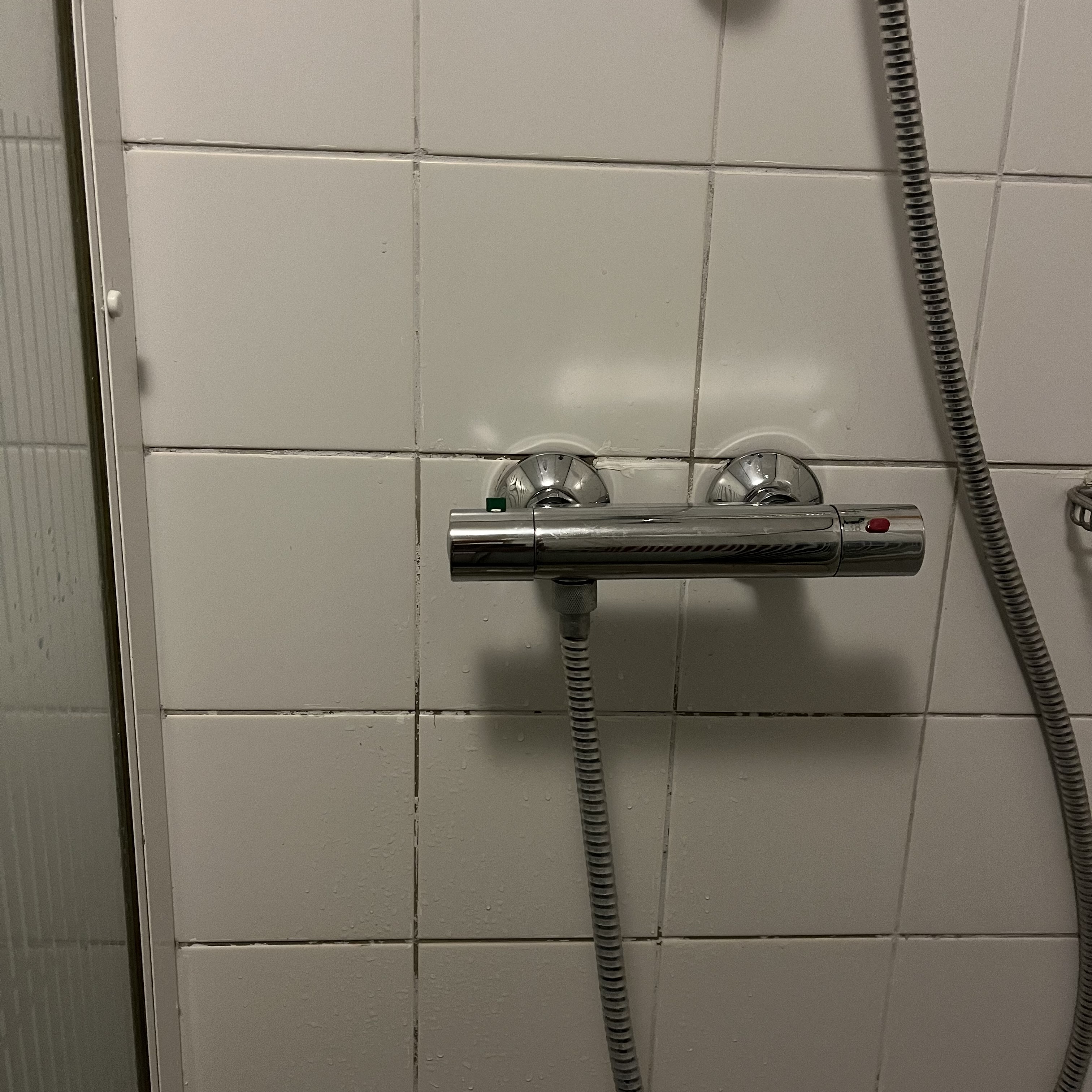 Douchekraan vervangen uitgevoerd door Winny Koenn van 65Klusser
